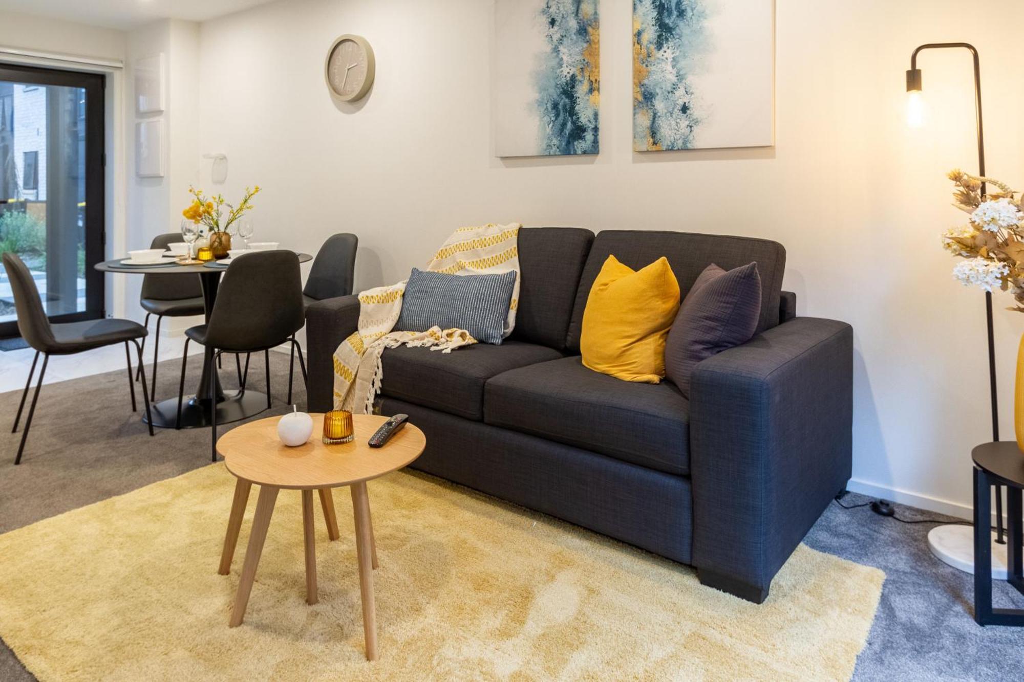 Apartment Executive On Lichfield Street - 2 Bed 2 Bath *