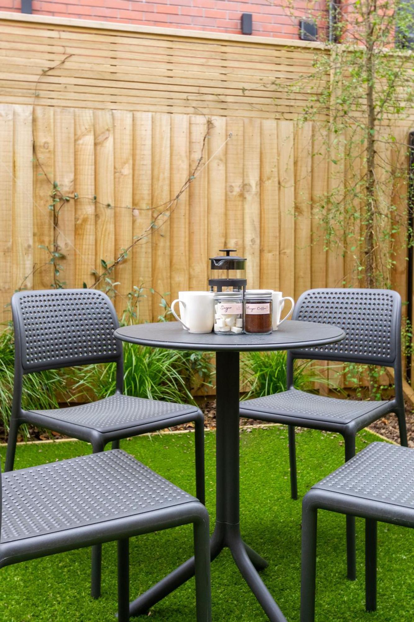 Executive On Lichfield Street - 2 Bed 2 Bath Christchurch